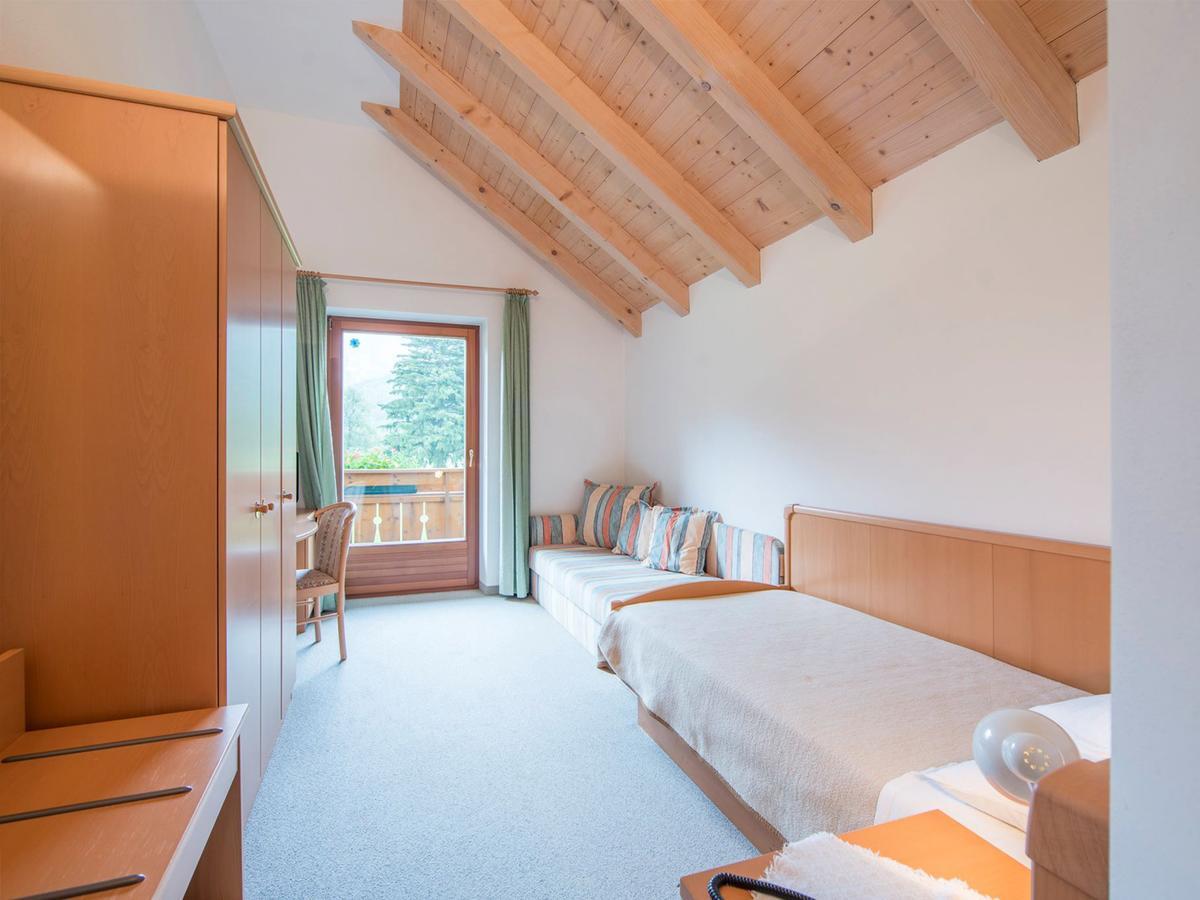 Riposo Al Bosco-Waldruhe Hotel San Vigilio Di Marebbe Exterior photo